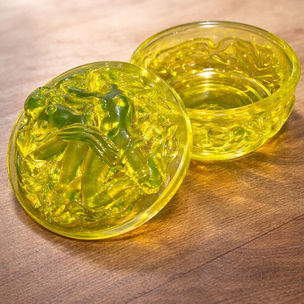 Uranium Vaseline Glass Erotic women Motive Trinket Box